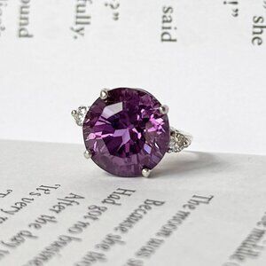 Vintage Sterling Silver Ring with Large Purple Stone - Size 4.5
